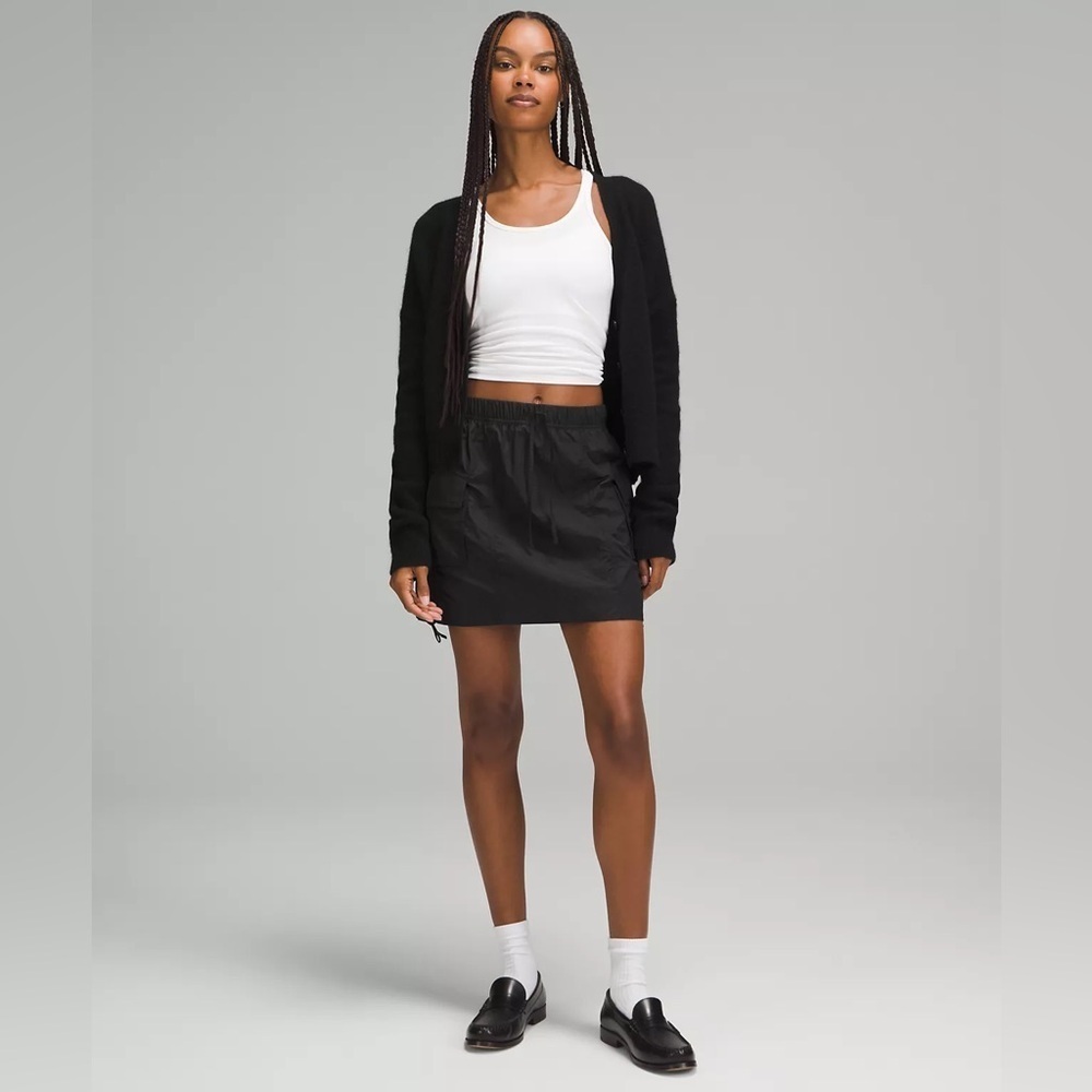 Lululemon women’s small 6 skirt nylon cargo mini Black Drawstring high rise